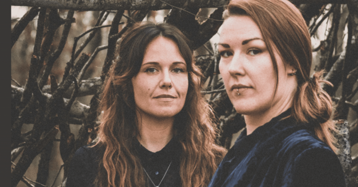 A Night of Electro-Poetry: Words of Sara in Saint-Girons