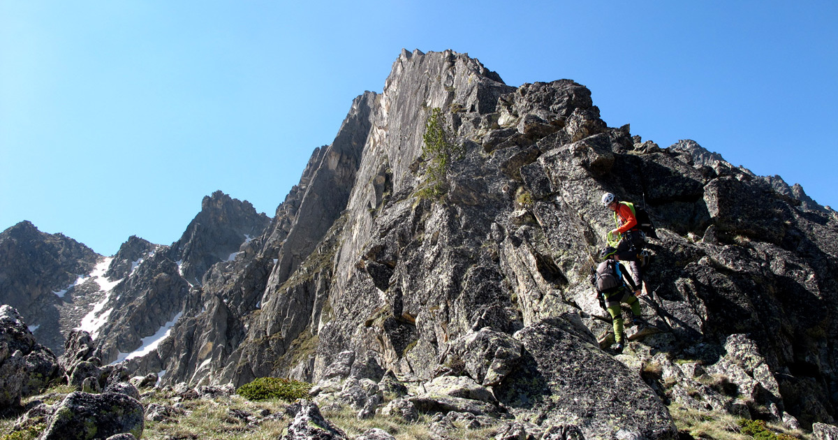 Conquer the Peaks: Your Guide to Mountaineering Adventures in the Ariège Pyrenees
