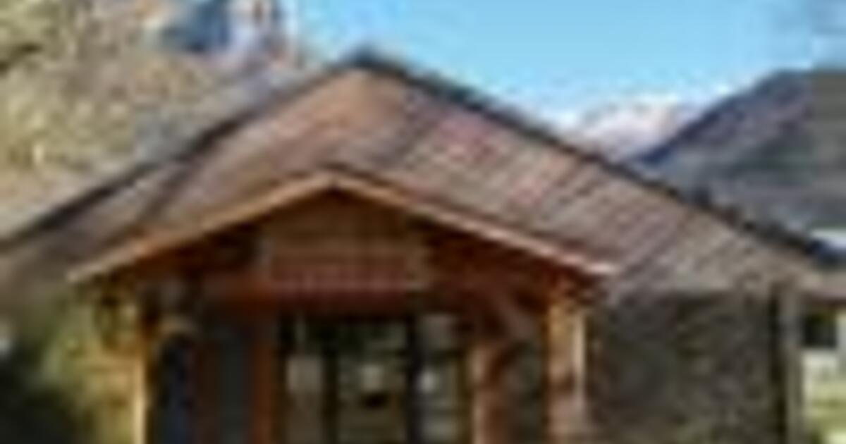 Discover the Flavors of Ariège: Les Cabannes Weekly Market